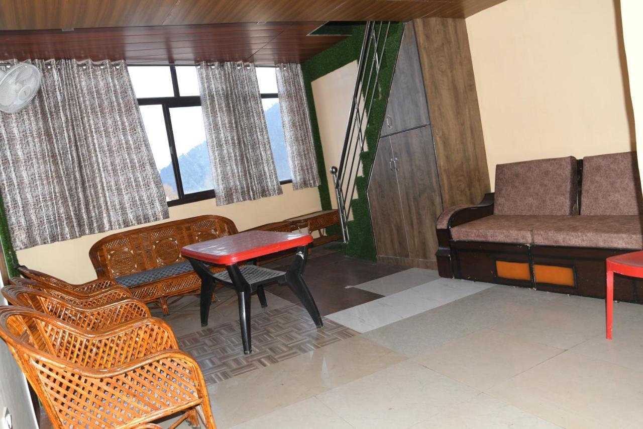 Hotel Mountain View And Rooftop Restaurant Pithorāgarh Kültér fotó