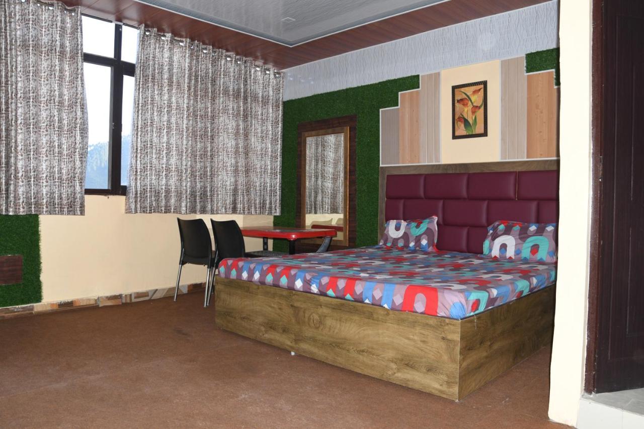 Hotel Mountain View And Rooftop Restaurant Pithorāgarh Kültér fotó